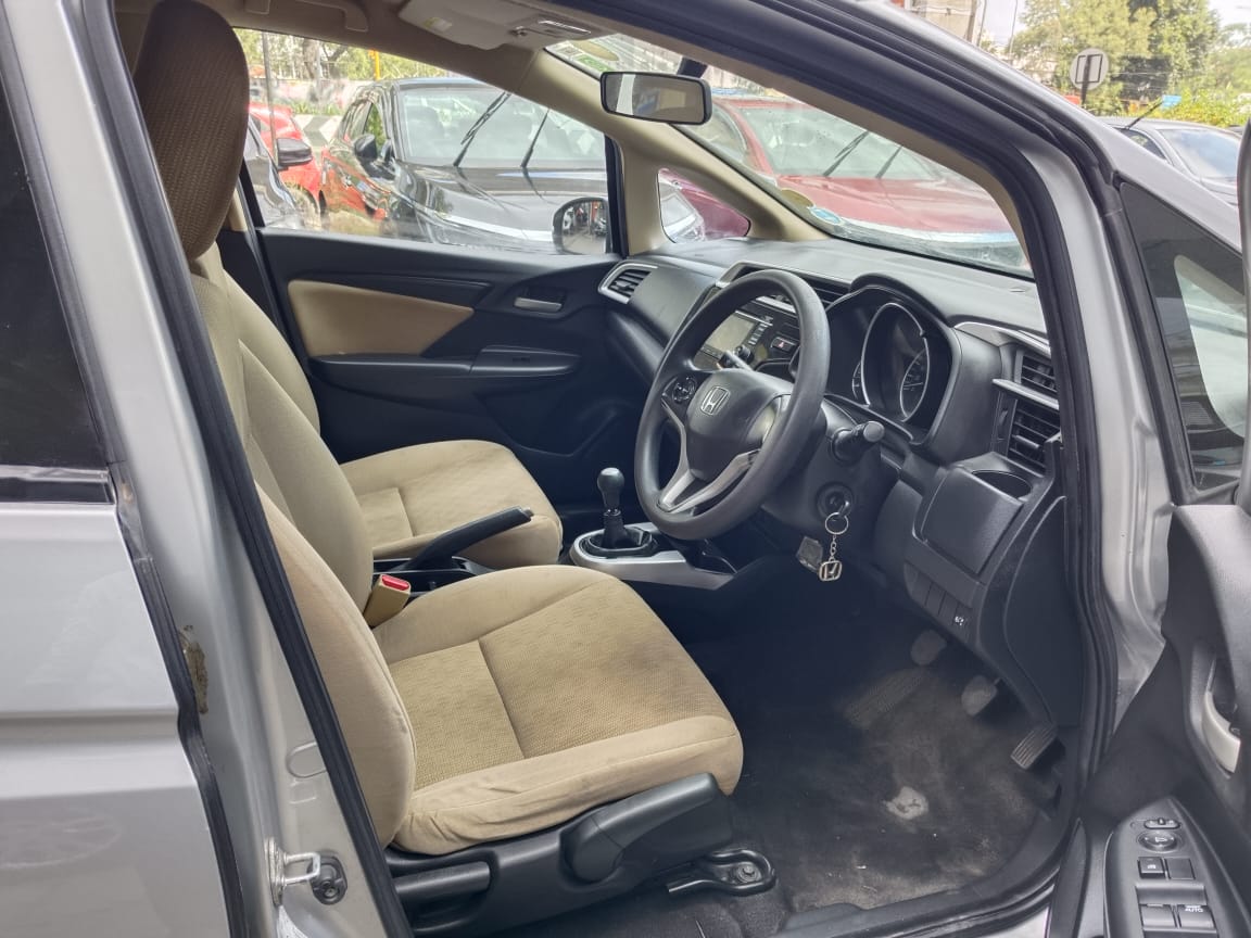 Honda Jazz(2015-2018) V Petrol